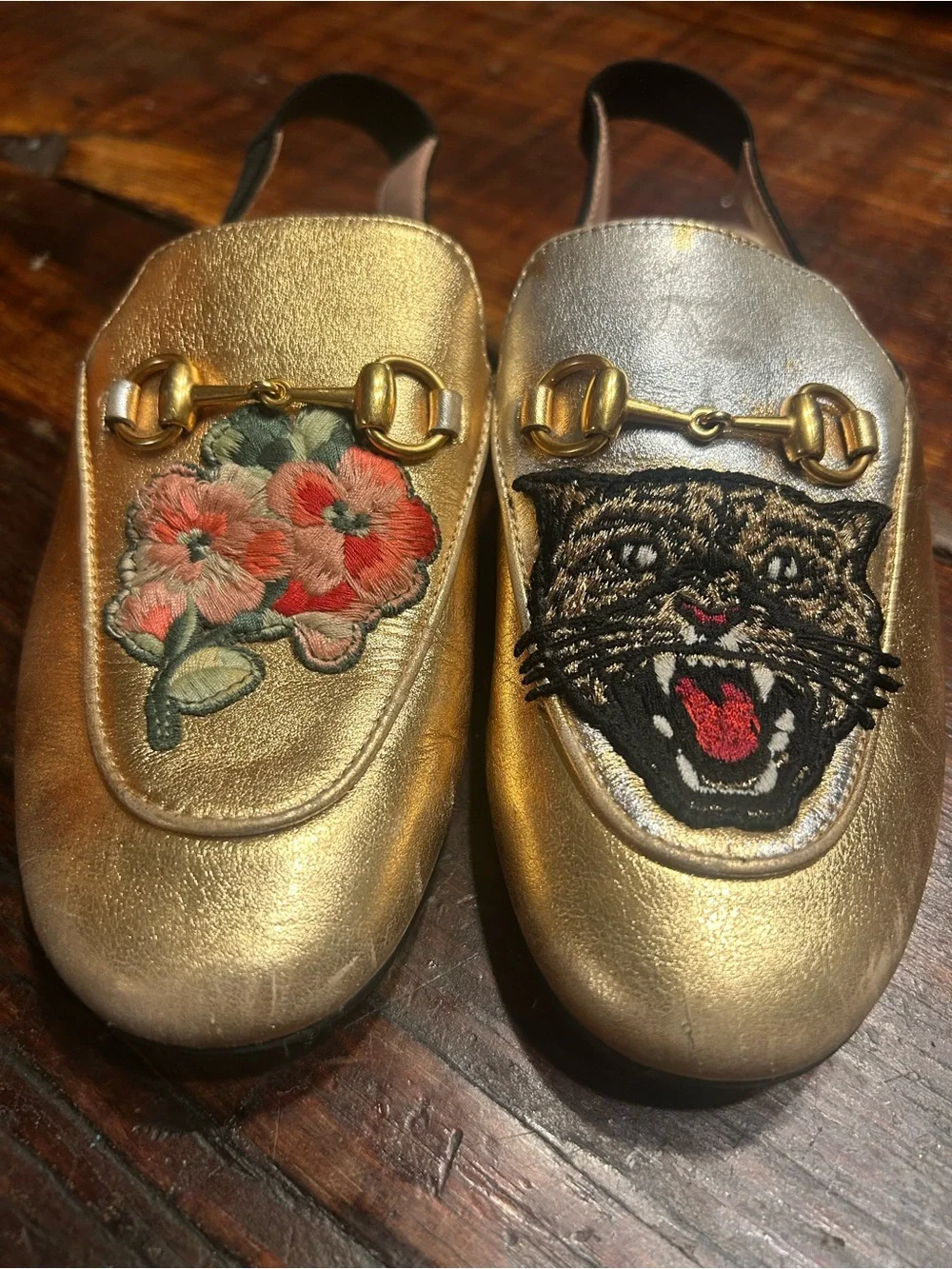 Gucci Girls Princeton Gold Leather Slingback Mules with Mismatched Motifs